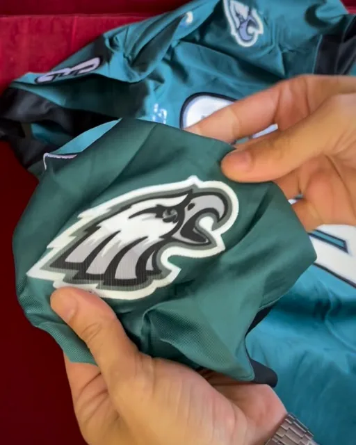 Jersey verde do Philadelphia Eagles com a águia do time
